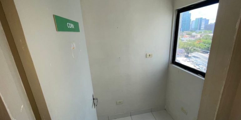 WhatsApp Image 2025-11-12 at 12.42.34 (1)